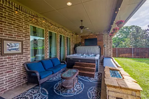 Exterior - 408 Nora Ln, Argyle, TX 76226 photo 2 of 2