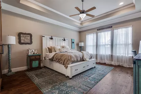 Bedroom - 408 Nora Ln, Argyle, TX 76226 photo 2 of 4