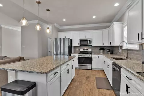 Kitchen - 101 Brimestone Loop, Benton, LA 71006 photo 3 of 5