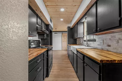 Kitchen - 1008 Fm 1237, Temple, TX 76501 photo 2 of 2