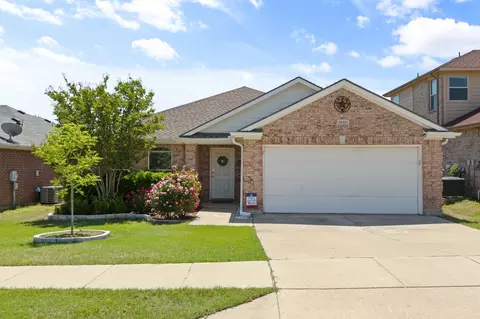 3732 Verde Dr, Fort Worth, TX 76244