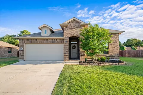 1064 Mooring Dr, Azle, TX 76020