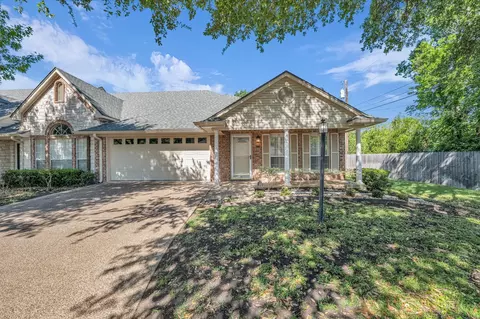 300 Pecan Village Cir, Waco, TX 76710