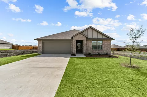 515 Forest Haven Dr, Van Alstyne, TX 75495