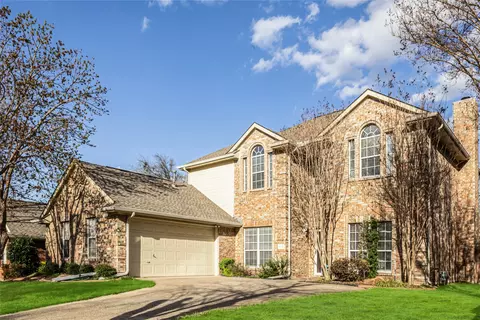 914 Palm Desert Dr, Garland, TX 75044