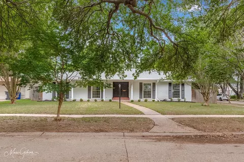 6102 Gaylyn Dr, Shreveport, LA 71105