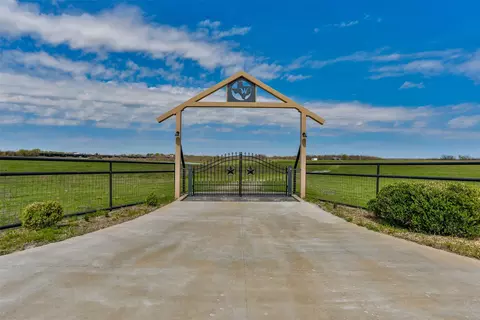 2156 Cr-2156, Gainesville, TX 76240