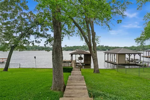 227 Callender Lake Dr, Murchison, TX 75778