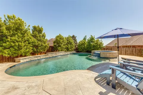 560 Southwestern Dr, Rockwall, TX 75087