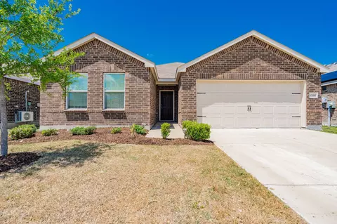 1208 Perrin Dr, Forney, TX 75126