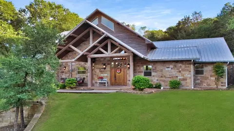 2216 Bluff Ct, Cedar Hill, TX 75104
