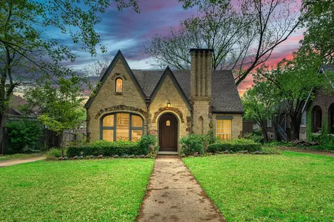 915 Cordova St, Dallas, TX 75223