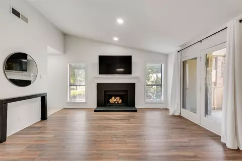 2006 Cloisters Dr #2520, Arlington, TX 76011