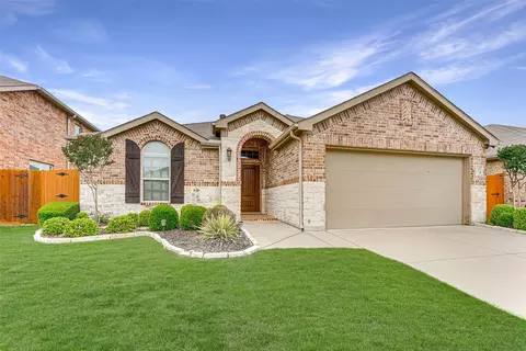 2117 Brenham Dr, Forney, TX 75126