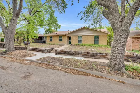 6418 Casa Vista Dr, Garland, TX 75043