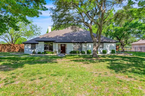 127 N Paschall Rd, Sunnyvale, TX 75182