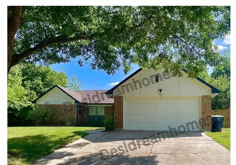 10121 Bugle Dr, Fort Worth, TX 76108