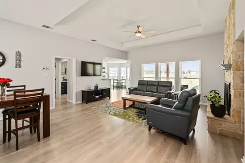 Living - 306 E Pine St, Mabank, TX 75147 photo 1 of 2