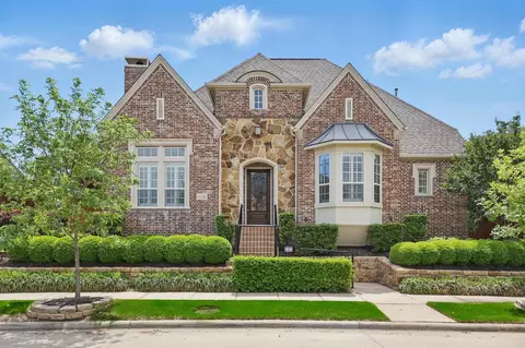 2236 Emerson Ln, Carrollton, TX 75010