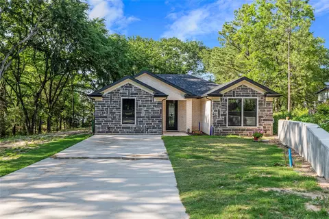 105 Griffith Bnd, Payne Springs, TX 75156