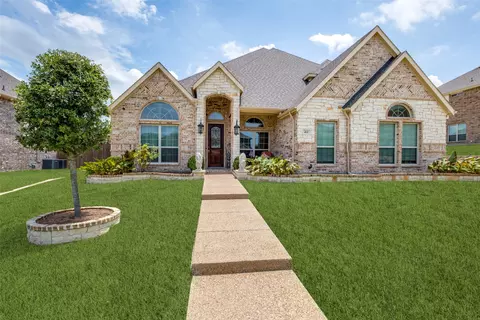 412 Parade Rd, Desoto, TX 75115