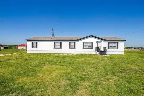 5721 Black Springs Ln, Joshua, TX 76058
