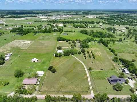 1281 Vz County Road 3415, Wills Point, TX 75169