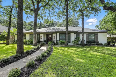 116 Meandering Ln, Burleson, TX 76028