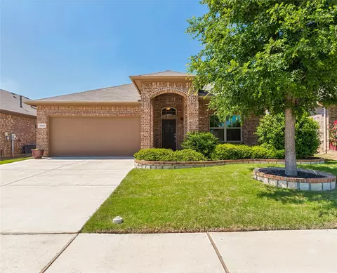 2320 Sundown Mesa Dr, Fort Worth, TX 76177