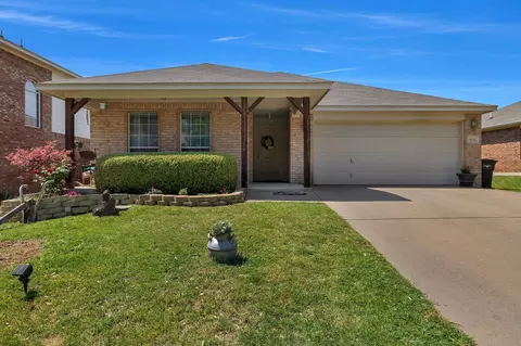 6121 Bowfin Dr, Fort Worth, TX 76179