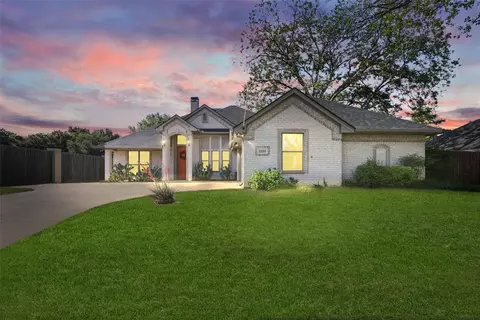 1220 Chaparral Ln, Granbury, TX 76048