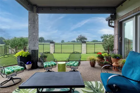 3528 Clubgate Dr, Fort Worth, TX 76137