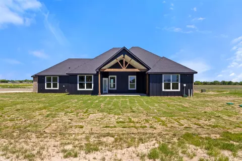 Exterior - 3178 Willow Rd, Celeste, TX 75423 photo 6 of 7
