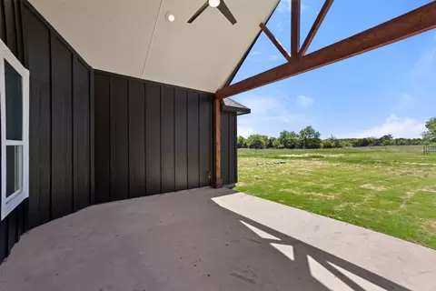 Exterior - 3178 Willow Rd, Celeste, TX 75423 photo 4 of 7