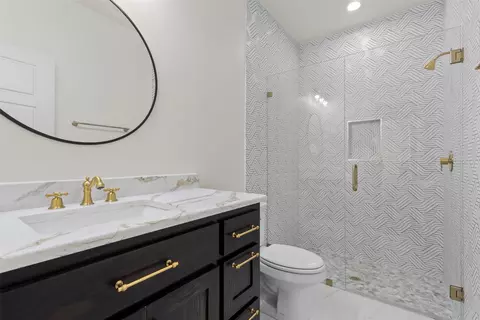 Bath - 3178 Willow Rd, Celeste, TX 75423 photo 5 of 6