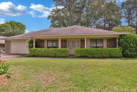 222 Winterwood Dr, Shreveport, LA 71106