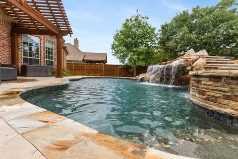 2417 Foxwood Ln, Little Elm, TX 75068