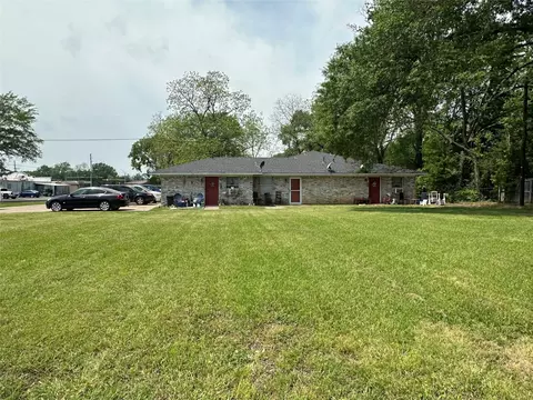 711 S Walnut St, Winnsboro, TX 75494