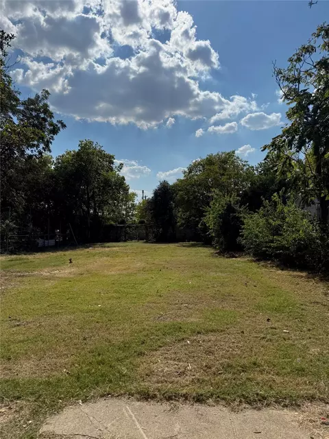 6513 Lockheed Ave, Dallas, TX 75209