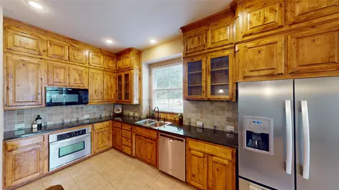 6213 Winter Park Dr, North Richland Hills, TX 76180