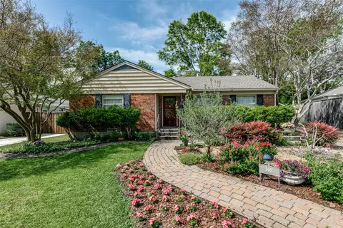 555 Classen Dr, Dallas, TX 75218