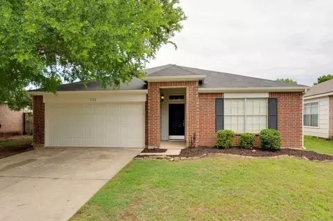 1116 Wintercreek Dr, Denton, TX 76210