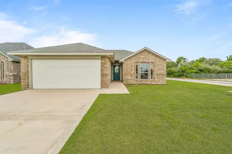 904 King St, Weatherford, TX 76086