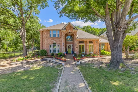 429 Washington Dr, Arlington, TX 76011