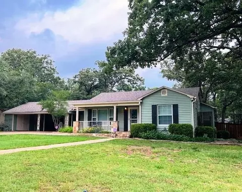 1509 W Hull St, Denison, TX 75020