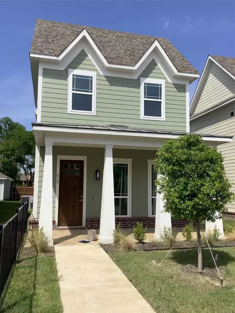609 E Midway Dr, Euless, TX 76039