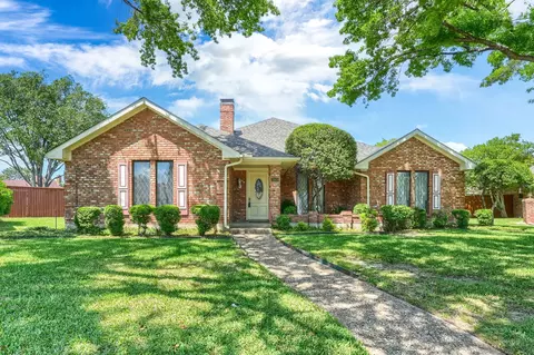 2912 Maple Ct, Carrollton, TX 75007