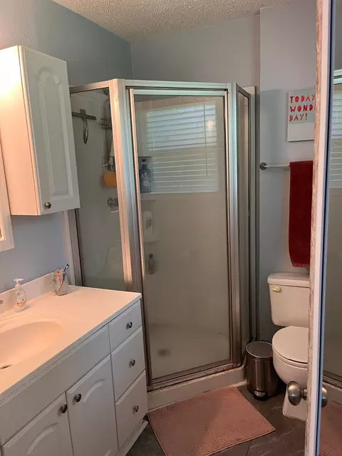 Bath - 1709 Oak Tree Dr, Denton, TX 76209 photo 2 of 2