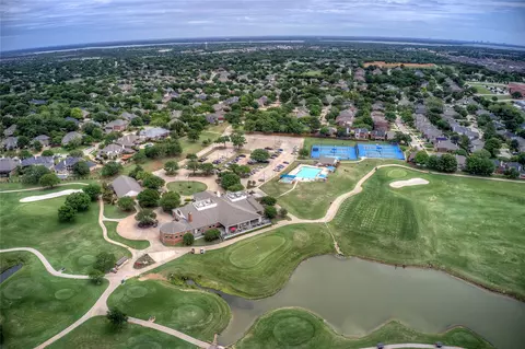 4001 Pineoak Ln, Denton, TX 76210