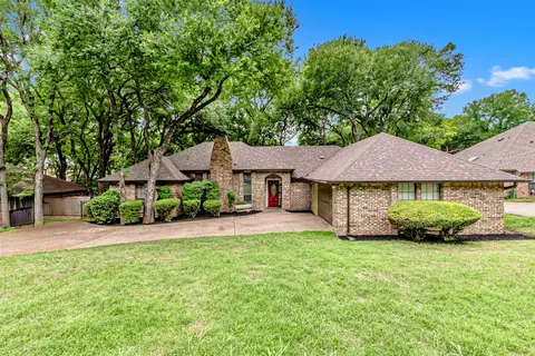 3830 Lucena Ct, Grand Prairie, TX 75052